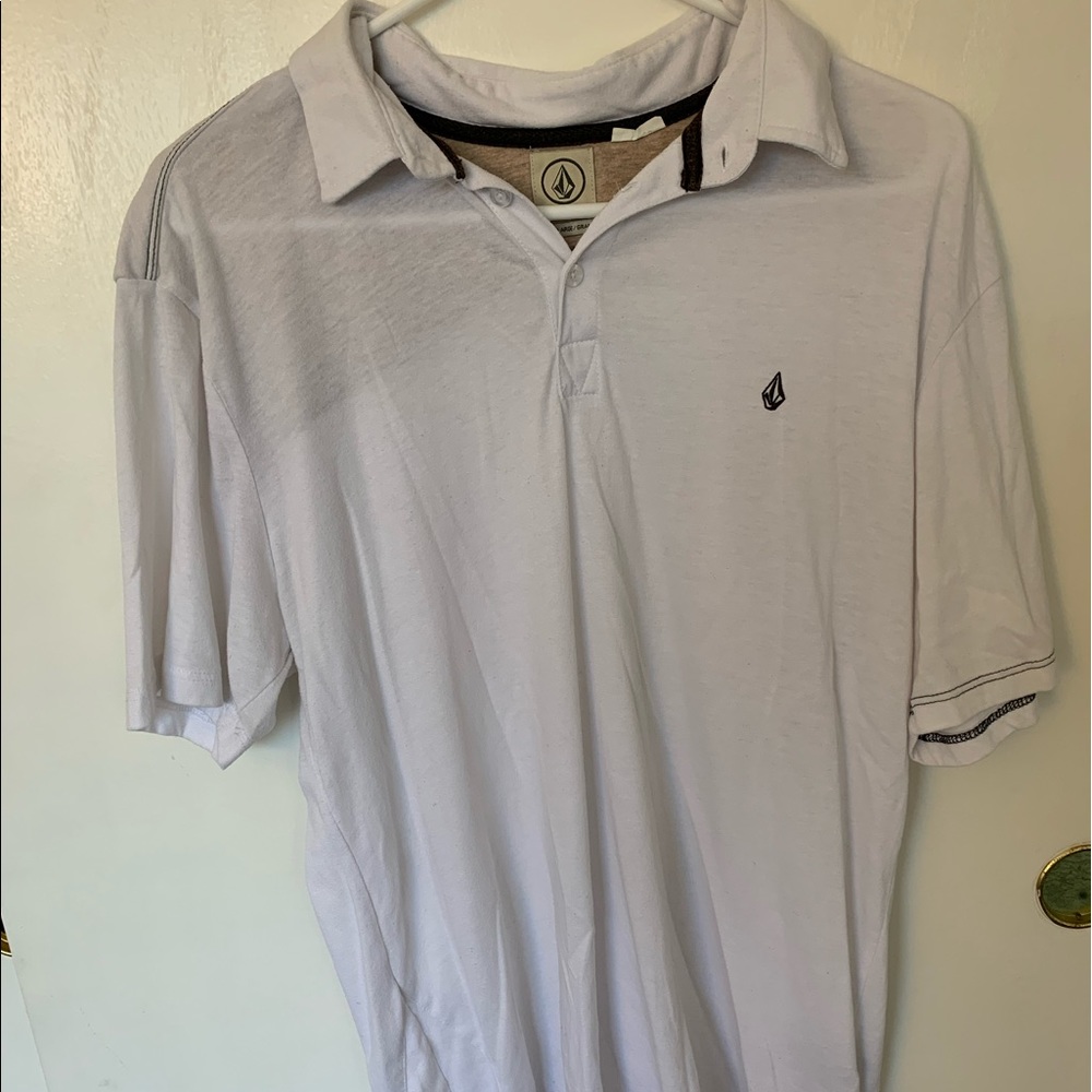White volcom shirt size large